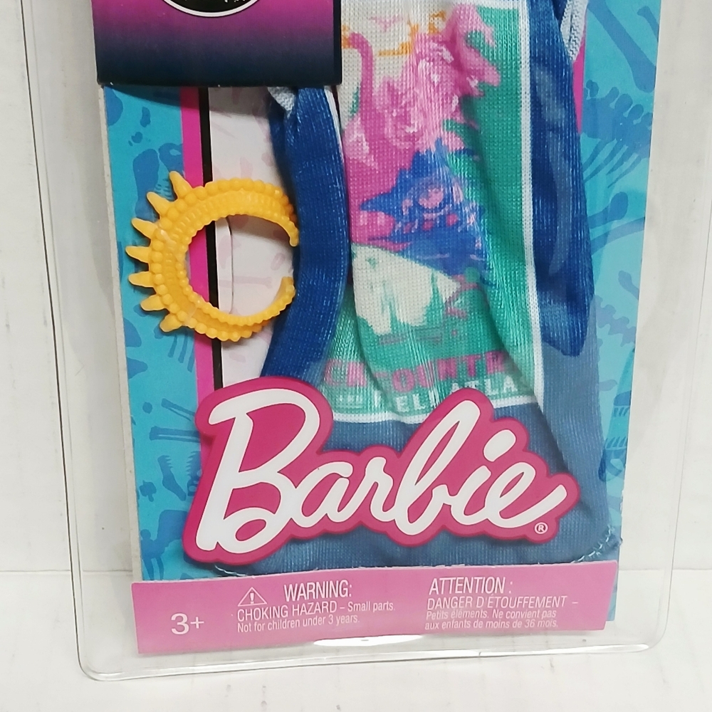 Barbie Jurassic World Fashion Pack - Picture 3 of 6